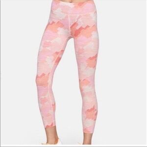Outdoor Voices Tech Sweat 3/4 Flex Cropped Pink Camouflage Athletic Legging S